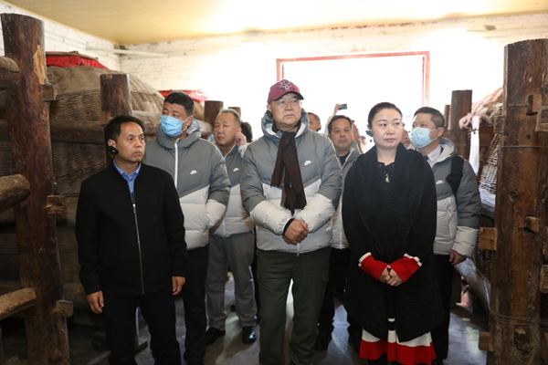 1638751962857494.jpg 0M5A9082.jpg